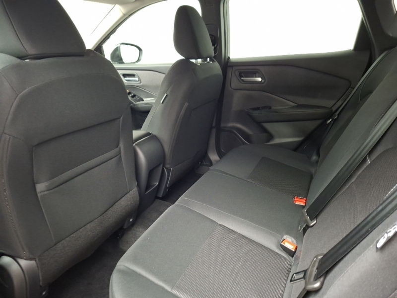 Nissan Qashqai 1.3 Dig-t Mh 158 Acenta Premium Xtronic Black #6