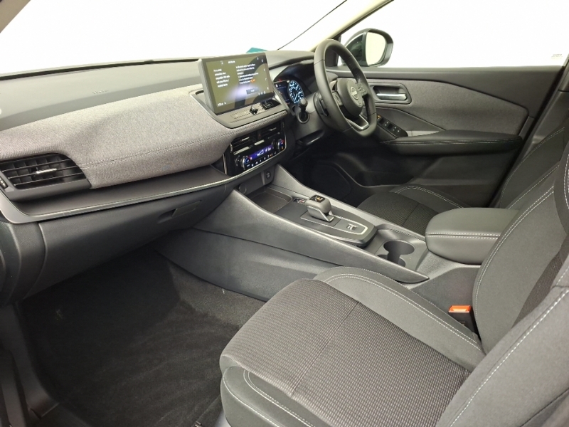 Nissan Qashqai 1.3 Dig-t Mh 158 Acenta Premium Xtronic Black #5