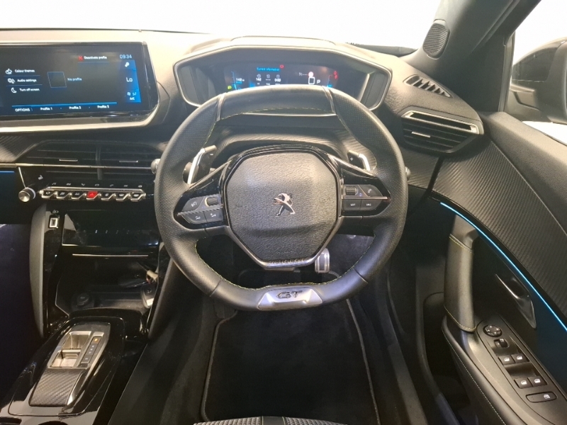 Peugeot 2008 Gt Orange #8