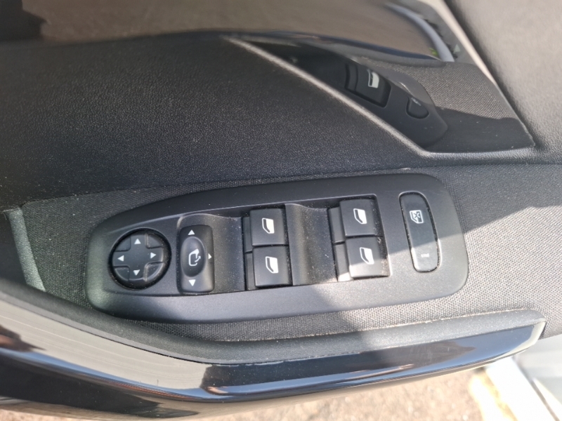 Peugeot 208 Hatchback Black #14