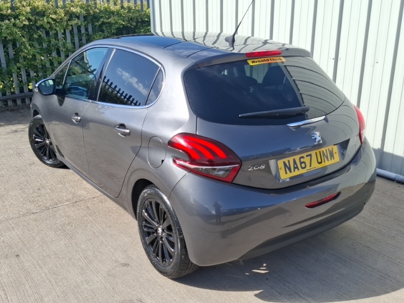 Peugeot 208 Hatchback Black #2