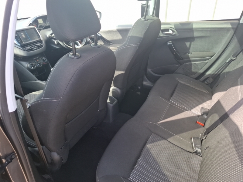 Peugeot 208 Hatchback Black #6