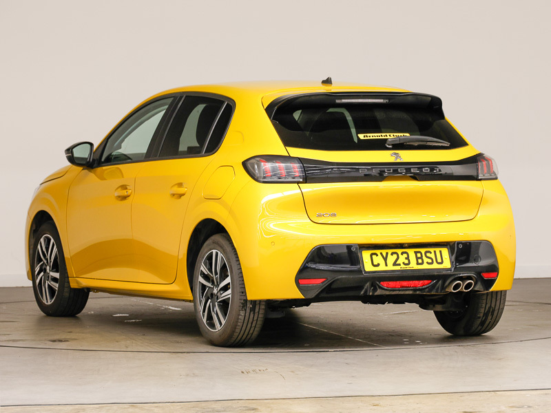 Peugeot 208 1.2 Puretech 130 Allure Premium Eat8 Yellow #2