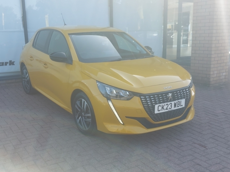 Peugeot 208 1.2 Puretech 100 Active Premium Yellow