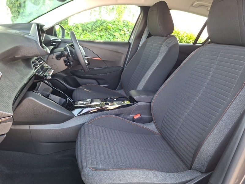 Peugeot 208 1.2 Puretech 100 Active Premium Eat8 Grey #5