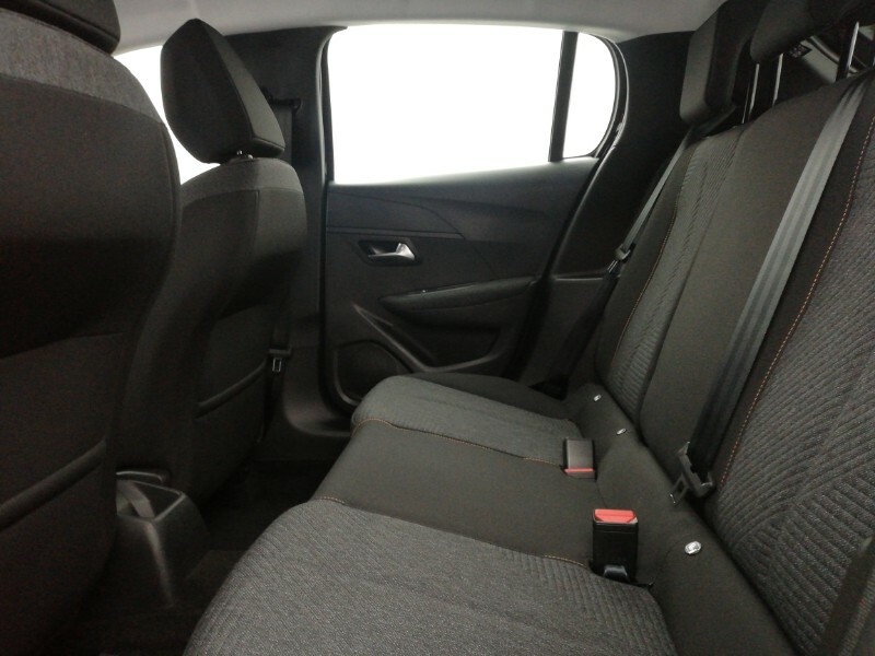 Peugeot 208 1.2 Puretech 100 Style Black #6
