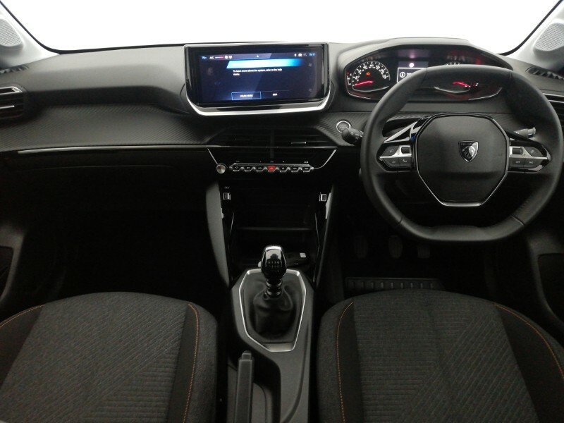 Peugeot 208 1.2 Puretech 100 Style Black #3