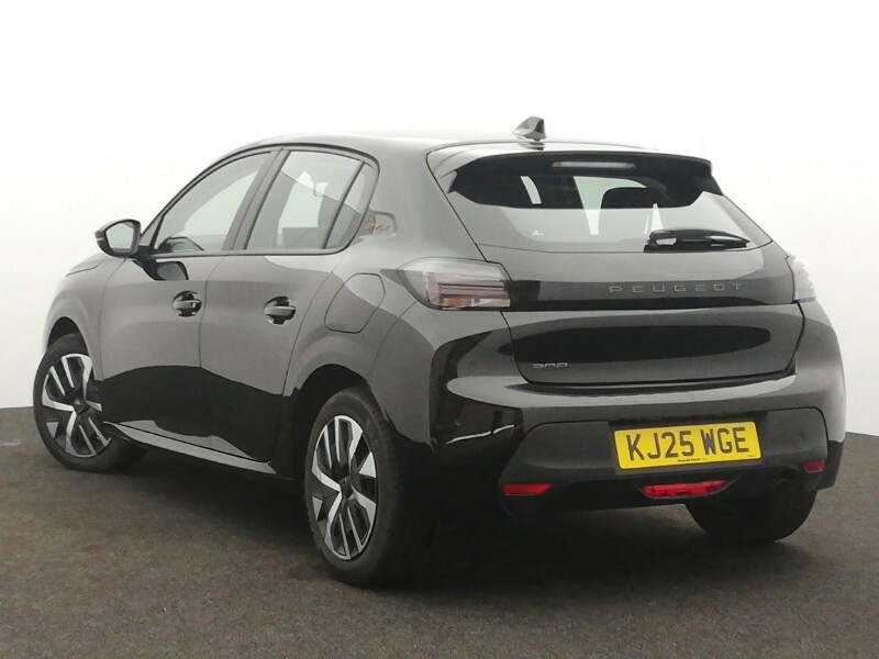 Peugeot 208 1.2 Puretech 100 Style Black #2