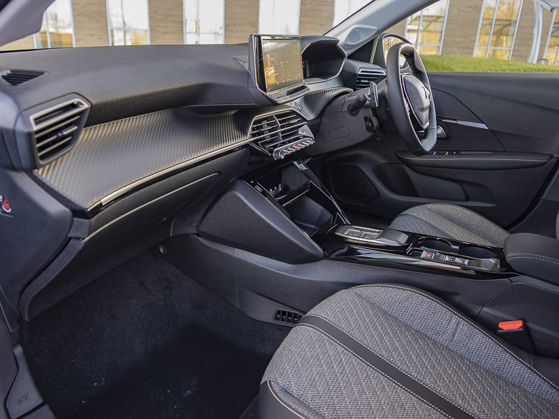 Peugeot 208 1.2 Hybrid 100 Allure E-dsc6 Black #5