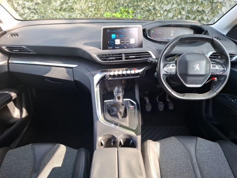 Peugeot 3008 1.2 Puretech Allure Brown #3