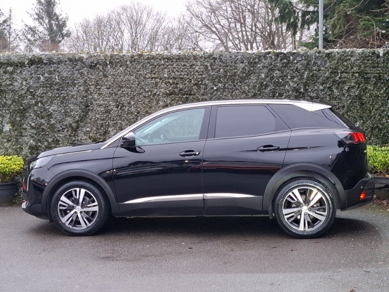 Peugeot 3008 1.5 Bluehdi Allure Black #4