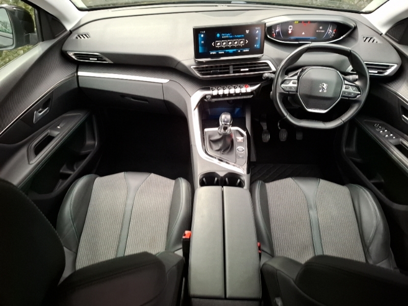 Peugeot 3008 1.5 Bluehdi Allure Black #3