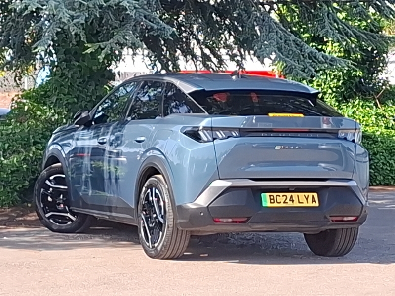 Peugeot 3008 157Kw Allure 73Kwh Blue #2