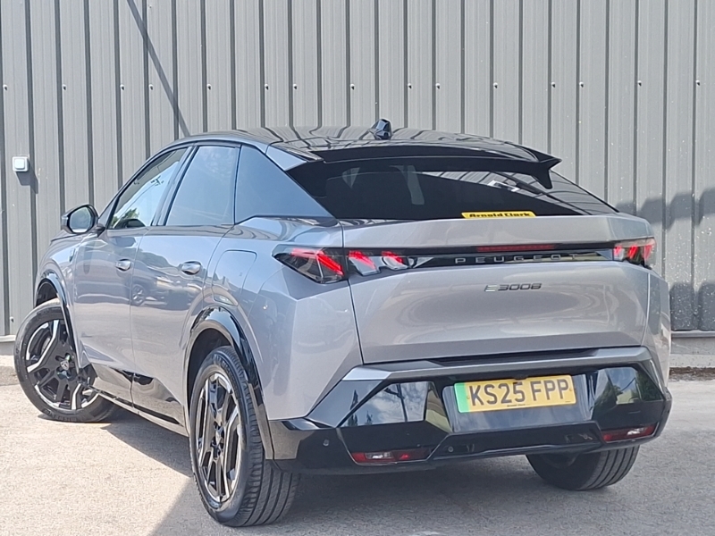 Peugeot 3008 157Kw Gt 73Kwh Grey #2