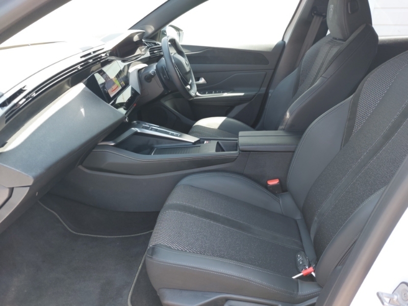 Peugeot 308 1.2 Hybrid 136 Gt E-dsc6 White #5