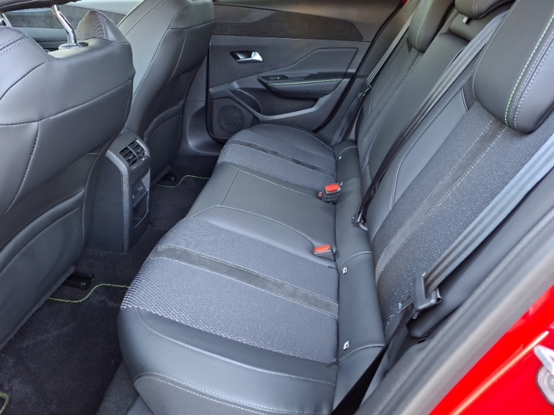 Peugeot 308 1.5 Bluehdi Gt Eat8 Red #6