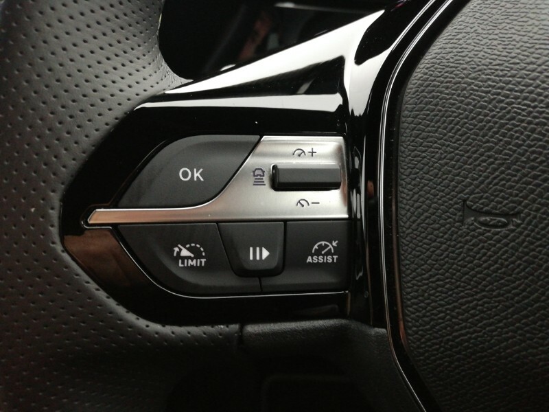 Peugeot 408 Allure Red #12