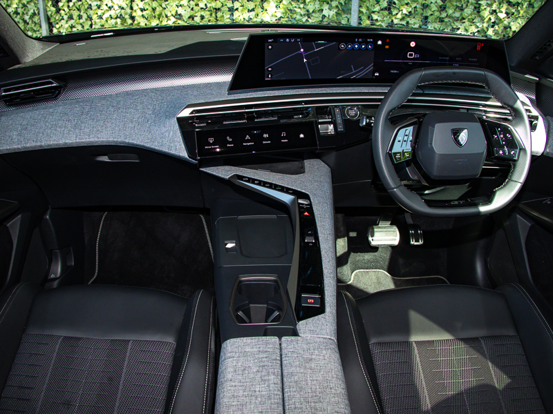 Peugeot 5008 1.2 Hybrid 145 Gt E-dsc6 Black #5