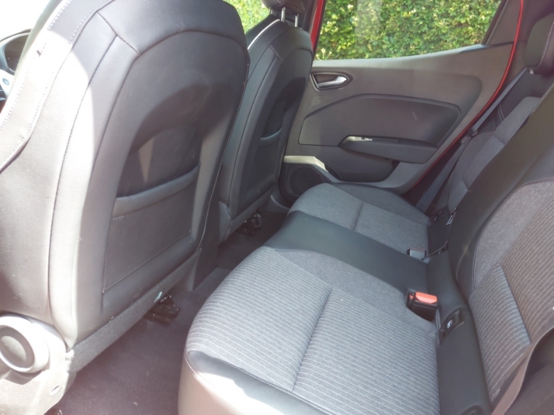 Renault Clio 1.0 Tce 90 Techno Red #6