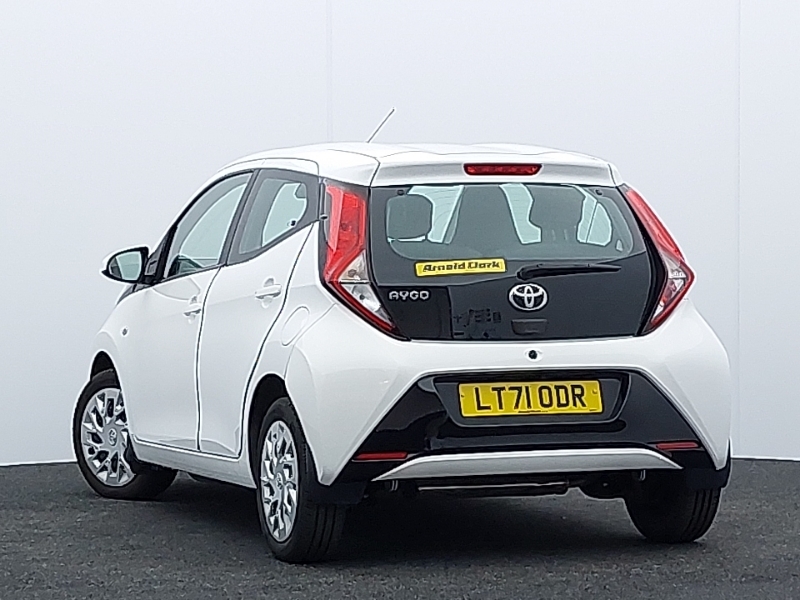 Toyota Aygo 1.0 Vvt-i X-play Tss White #2