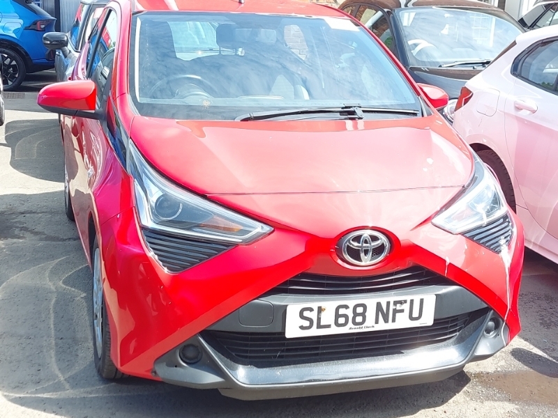 Toyota Aygo 1.0 Vvt-i X-play Red