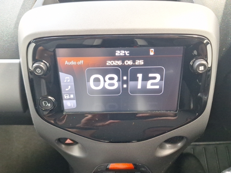 Toyota Aygo Hatchback White #10