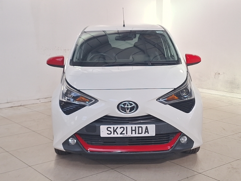 Toyota Aygo Hatchback White #14