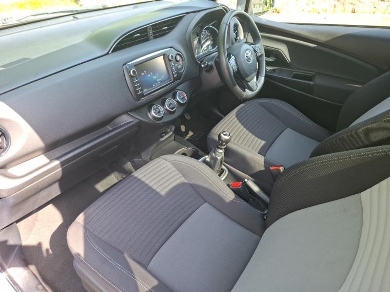 Toyota Yaris 1.5 Vvt-i Design Blue #5
