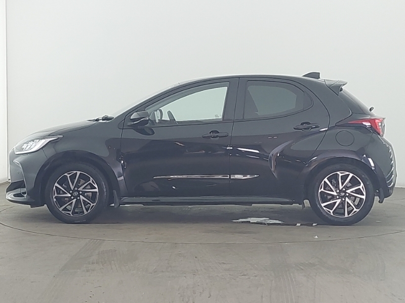 Toyota Yaris 1.5 Hybrid Design Cvt GK23RYX Black #4