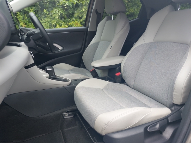 Toyota Yaris 1.5 Hybrid Excel Cvt CA23OML Brown #5