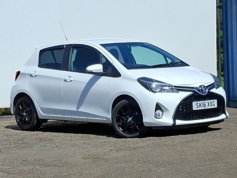Toyota Yaris Hatchback White #7