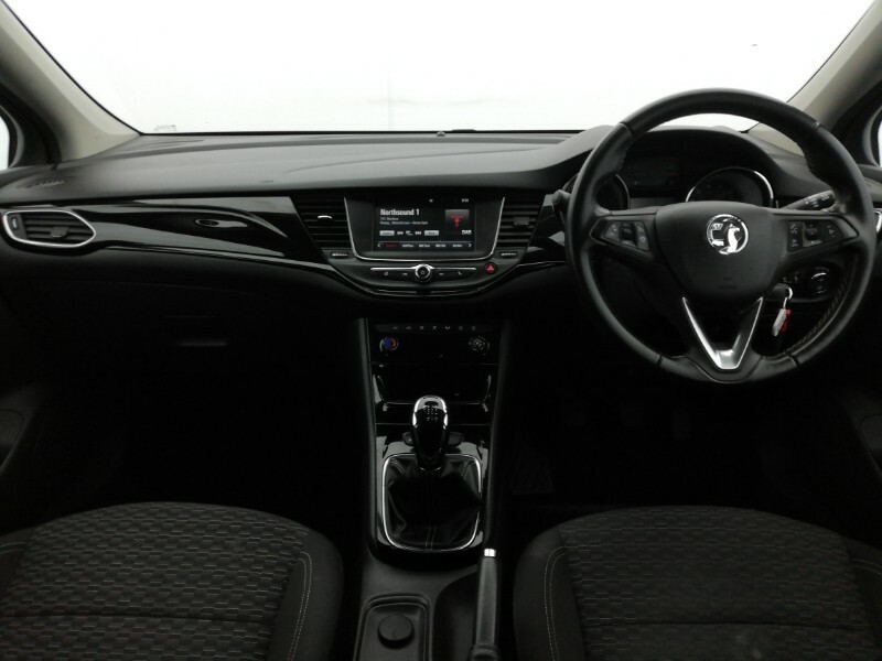 Vauxhall Astra 1.4T 16V 150 Sri White #3