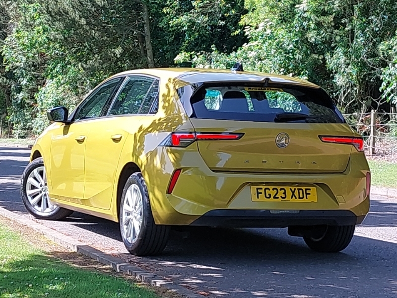 Vauxhall Astra 1.2 Turbo 130 Design Yellow #2