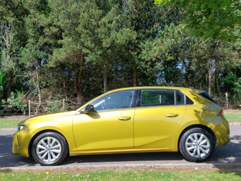 Vauxhall Astra 1.2 Turbo 130 Design Yellow #4