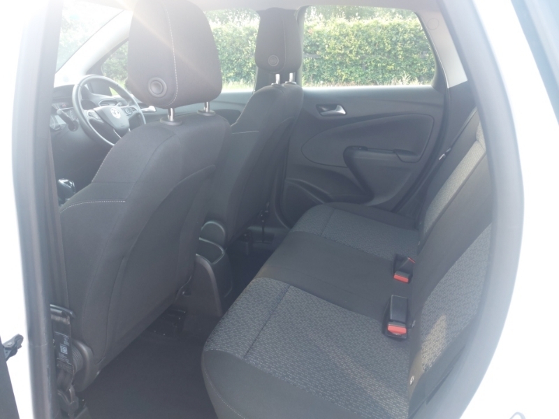 Vauxhall Crossland 1.2 Design White #6