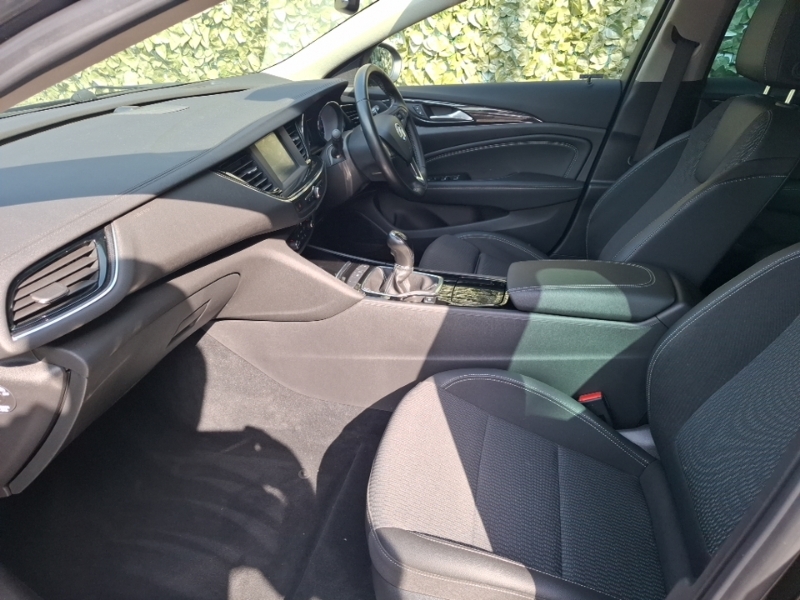 Vauxhall Insignia 1.5T Sri Black #5