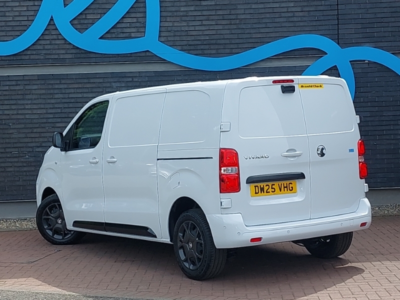 Vauxhall Vivaro 1.5 Turbo D 120 Pro H1 Van White #2