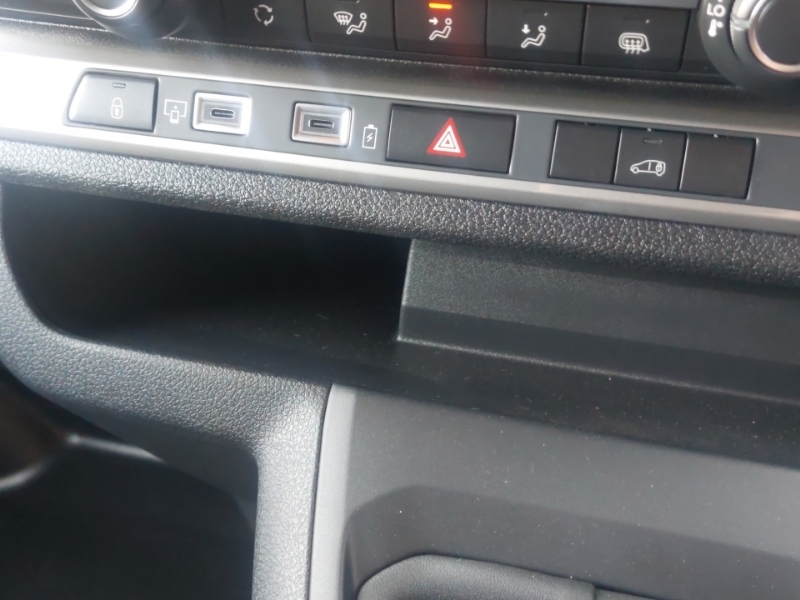 Vauxhall Vivaro XL 2.0Td 145Ps Pro Grey #14