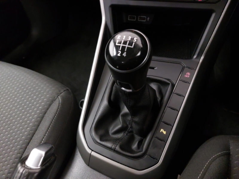Volkswagen Polo Hatchback White #15
