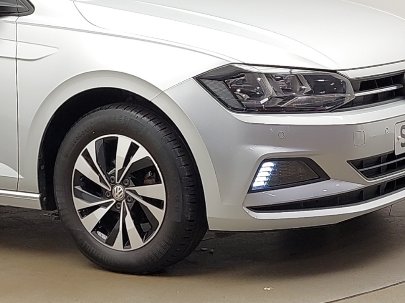 Volkswagen Polo Hatchback White #20