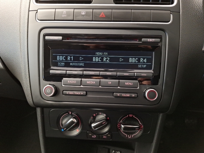 Volkswagen Polo Hatchback Match 2012 Silver #11