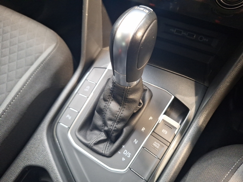 Volkswagen Tiguan Se Navigation Tsi Bluemotion Technology Black #15