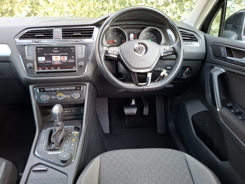 Volkswagen Tiguan Suv Black #8