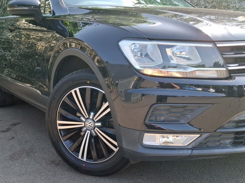 Volkswagen Tiguan Suv Black #20