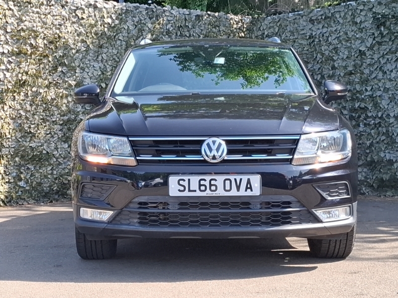 Volkswagen Tiguan Suv Black #14