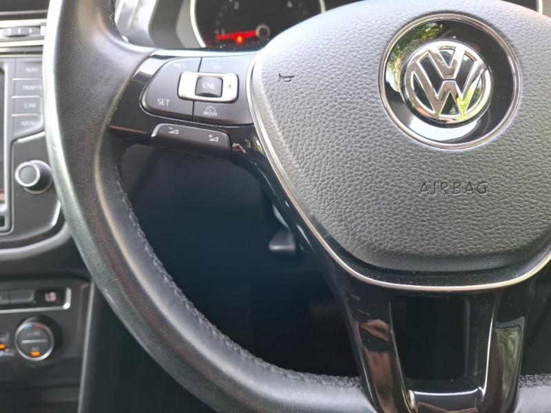 Volkswagen Tiguan Suv Black #12