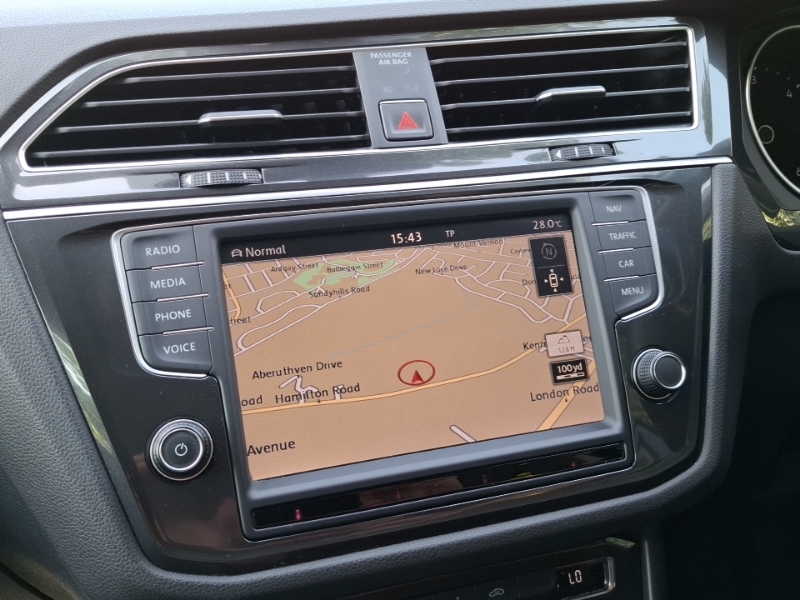 Volkswagen Tiguan Suv Black #10