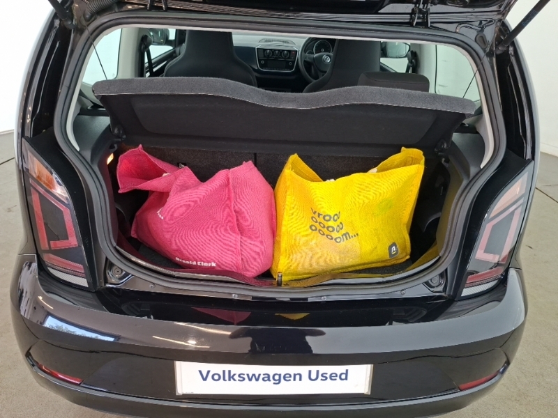 Volkswagen Up 1.0 Move Up 60 Bhp Silver #18
