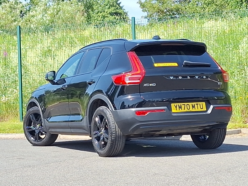 Volvo XC40 2.0 D3 R Design Black #2