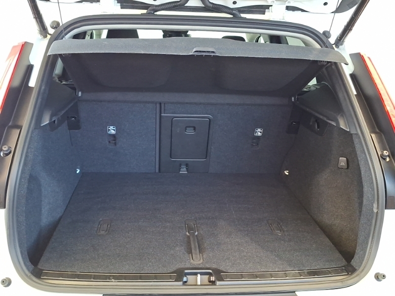 Volvo XC40 2.0 B4p Plus Dark 2024 Grey #18